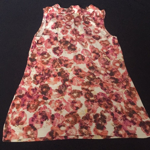 New York and Company Patterned Tank - Picture 2 of 4